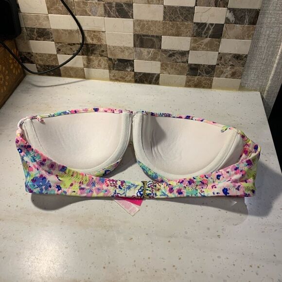 Victoria’s Secret Bikini Top  - Picture 2 of 4